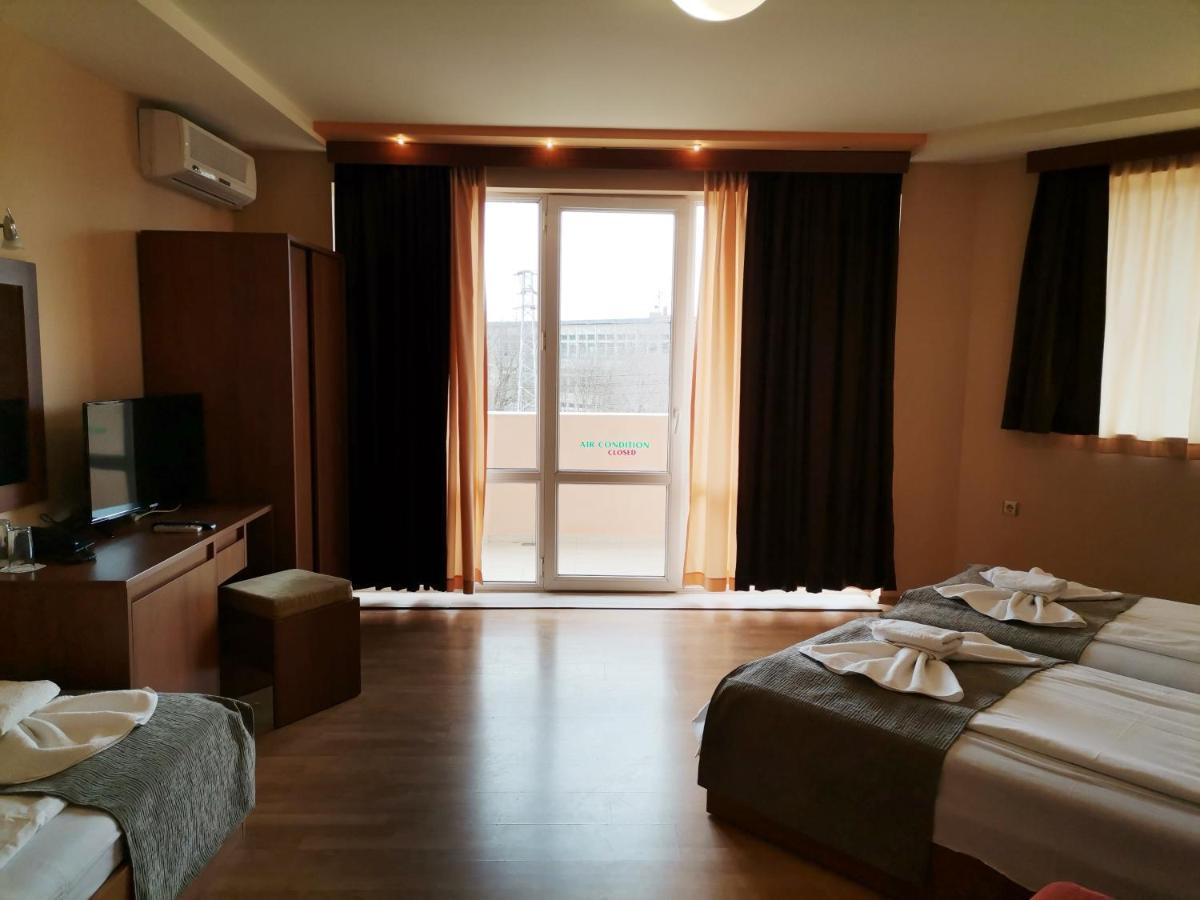 Paris Hotel Balcic Exterior foto