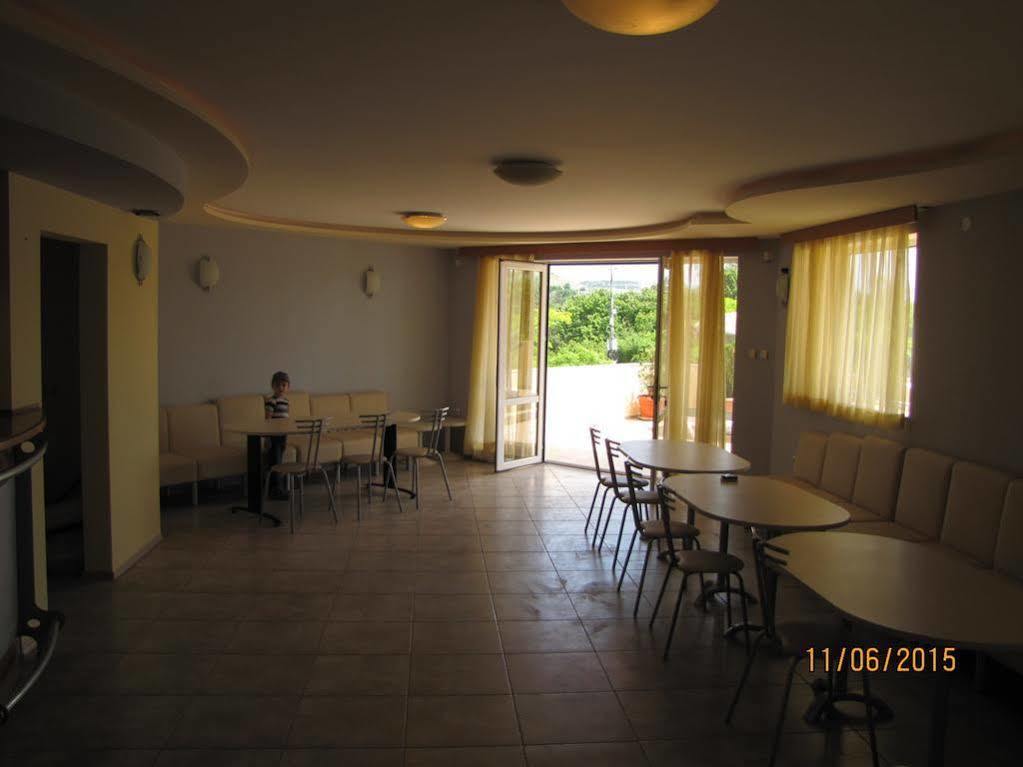 Paris Hotel Balcic Exterior foto